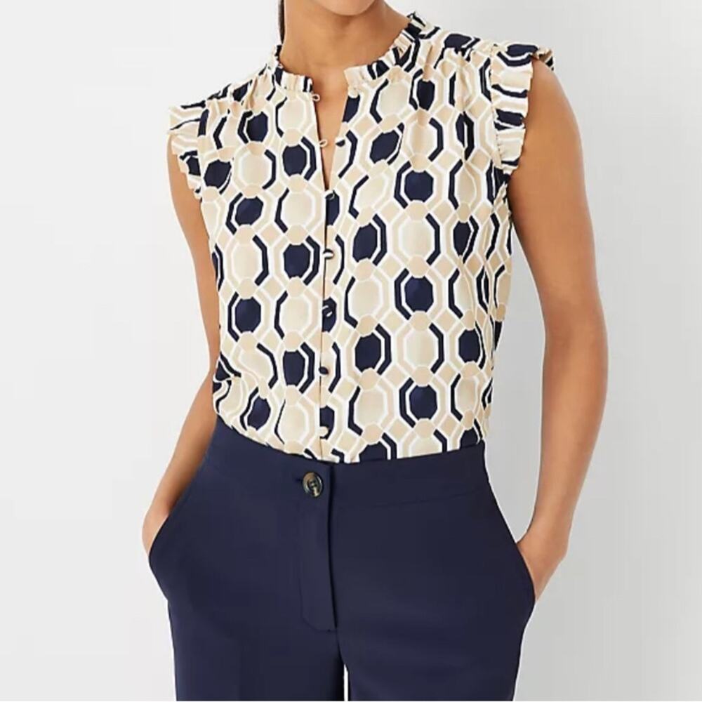 Ann Taylor Geo Mixed Media Ruffle Shell Cream Tan Navy Blue Top Women’s Size XS